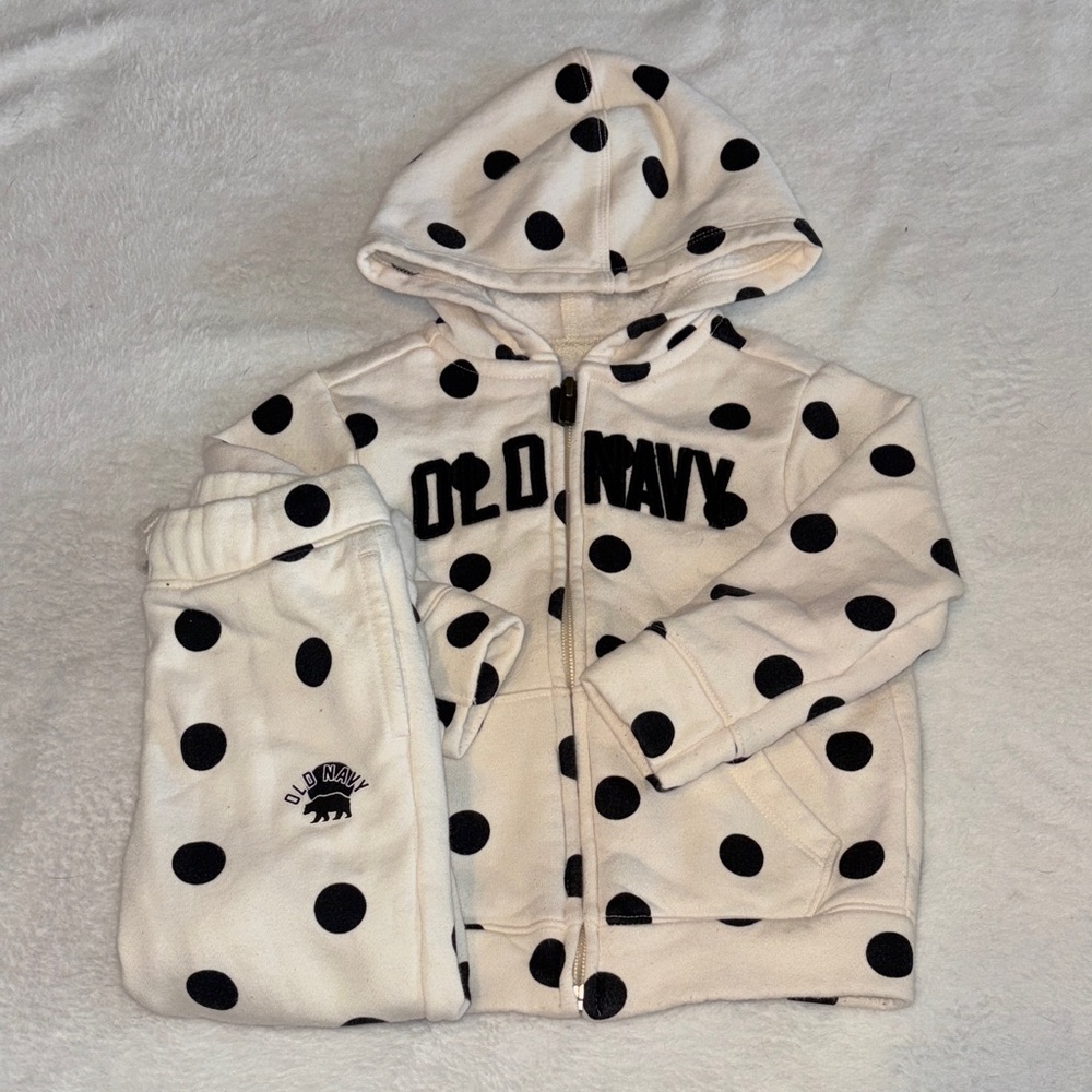 Super cute Old Navy Kids' Black and White Polka Dot Hoodie Set 18-24 months